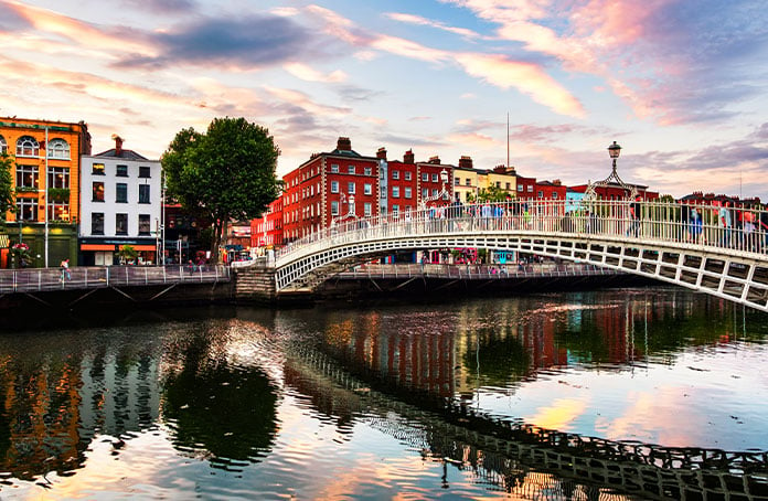 Ha'penny Bridge, Dublin, Ireland